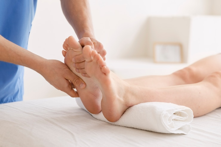 Flat Foot Treatment Doctors in Noida